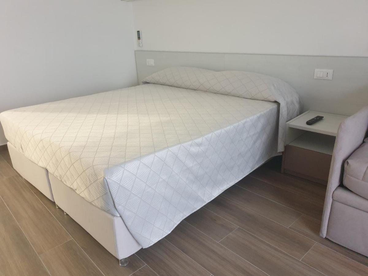 A Due Passi Bed & Breakfast Troia Bagian luar foto